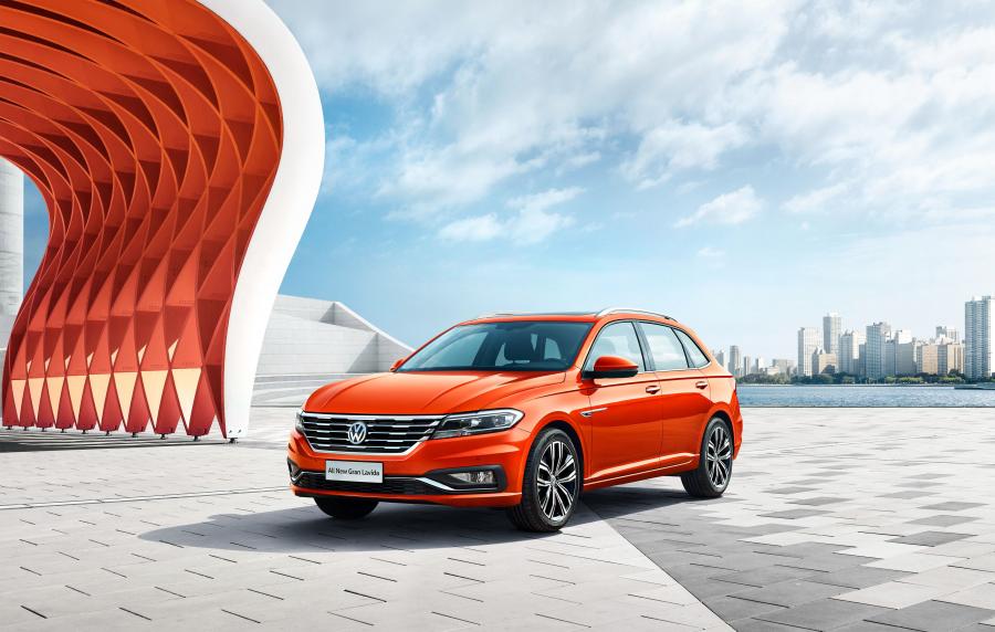  Volkswagen Gran Lavida 2018 года  (фото 1 из 15)